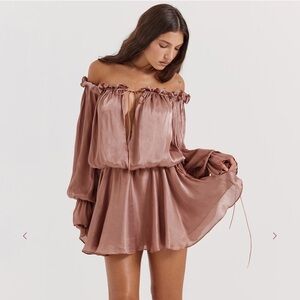 Elegant Off-Shoulder Dress in Mauve